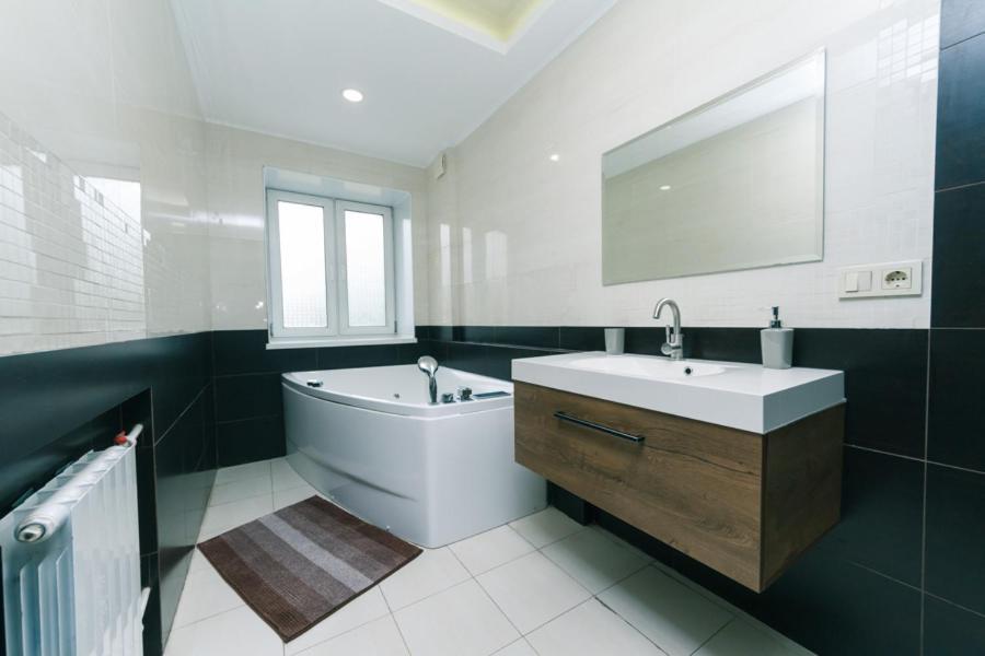 Hotrent Pechersk Lesy 20/22 Kiew Exterior foto